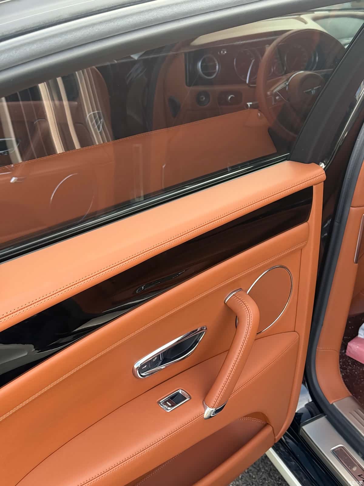 Bentley Flying Spur, 2017 11