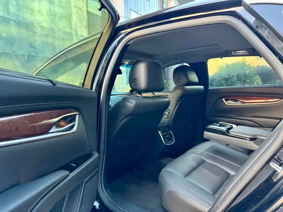 Cadillac XTS