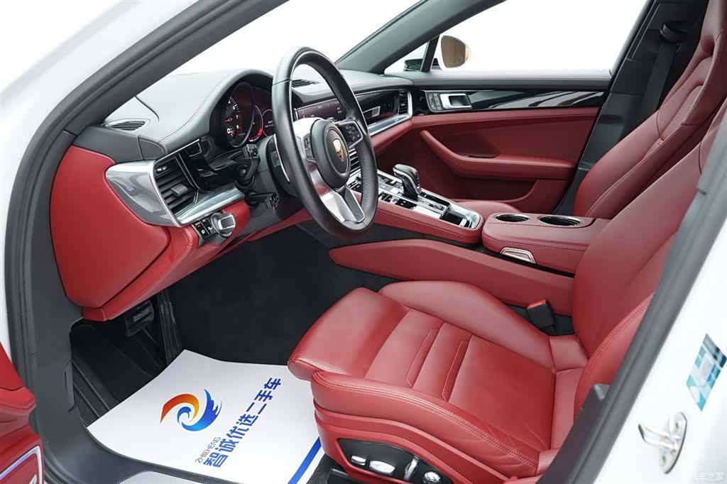Porsche Panamera, 2019 все фото