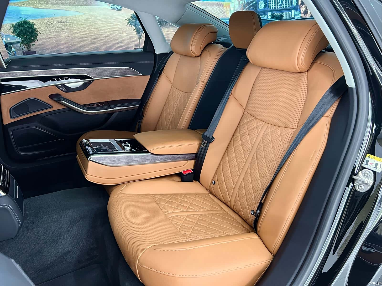 Audi A8L, 2025 11