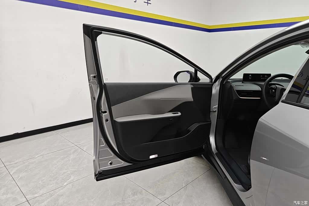 Toyota bZ3, 2026 7