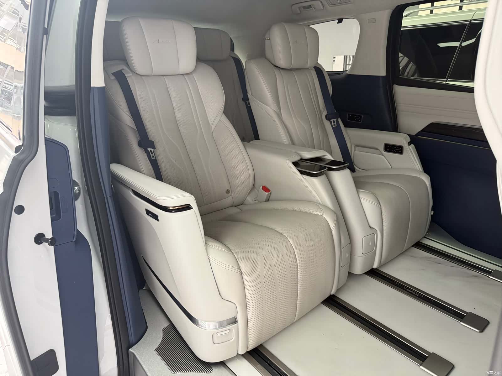 Buick Century, 2023 13