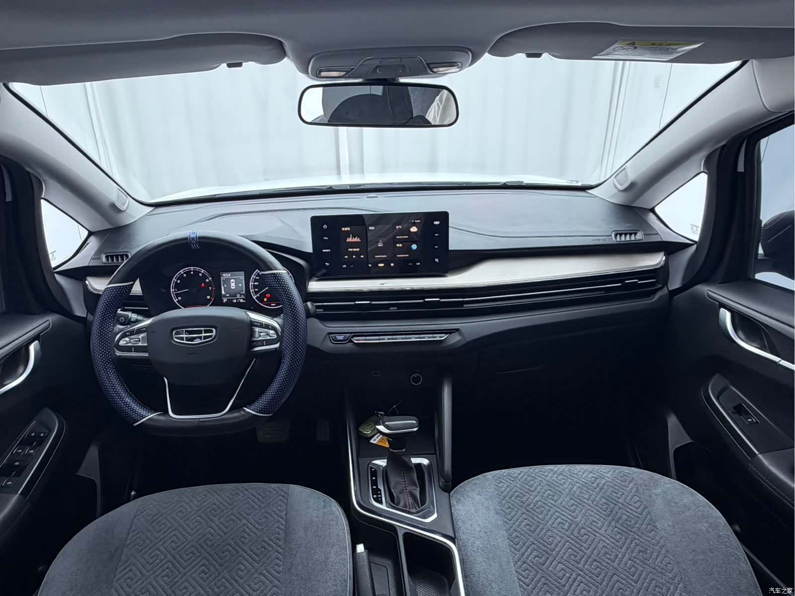Geely X3, 2022 13