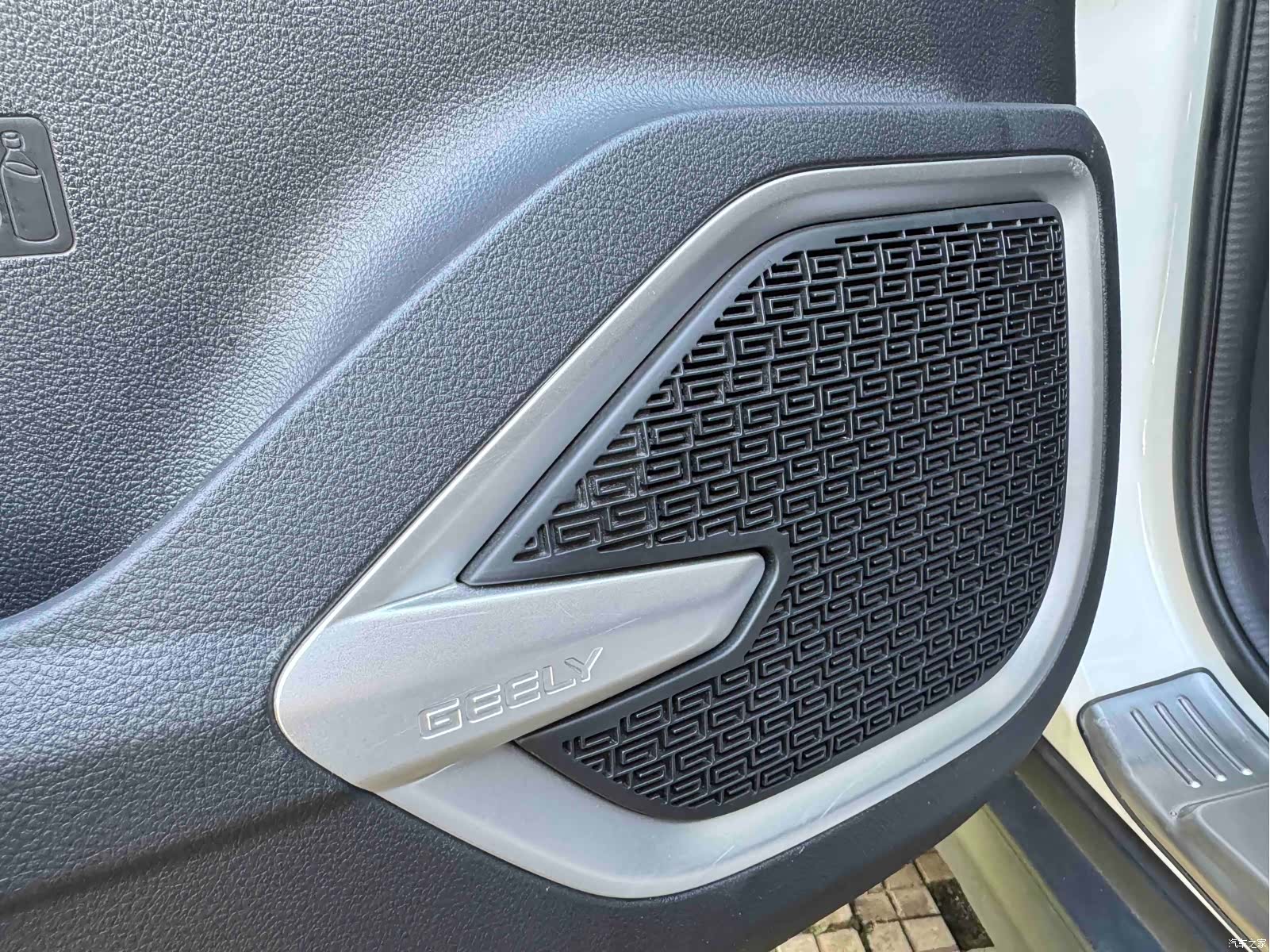 Geely X6, 2023 45