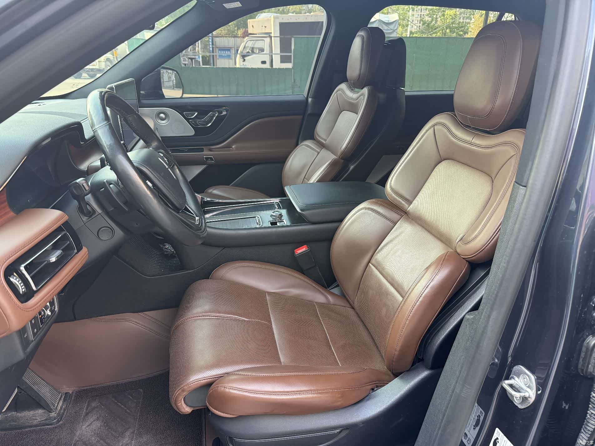 Lincoln Aviator, 2021 4
