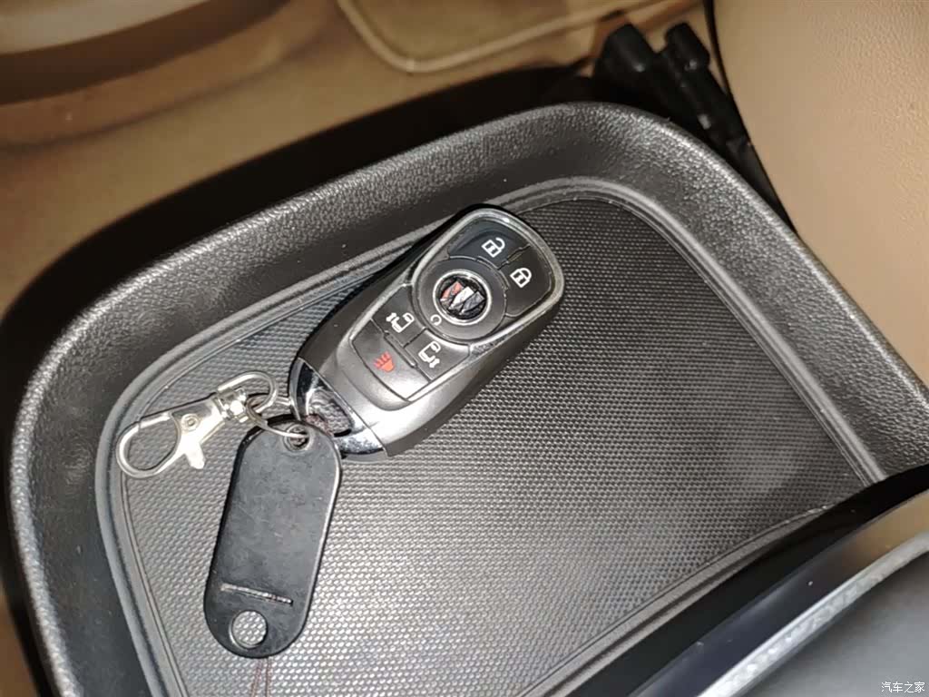 Buick GL8, 2021 9