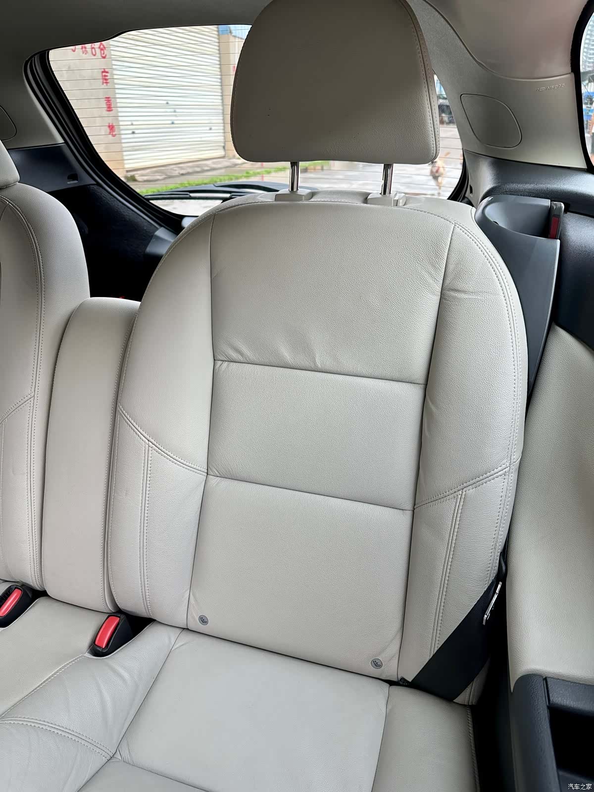 Volvo C30, 2013 40