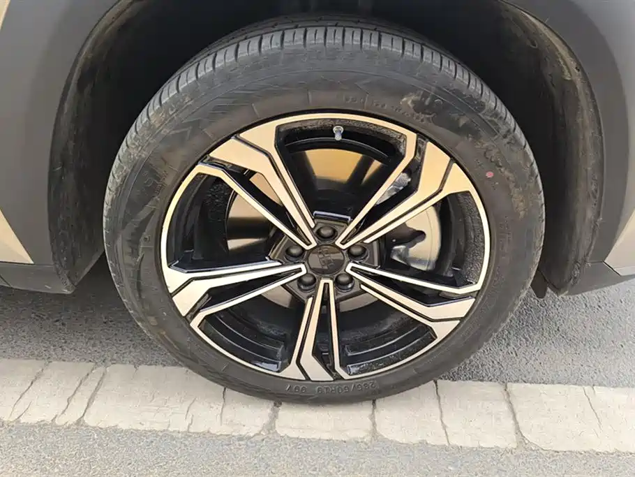 Geely Galaxy Galaxy L7