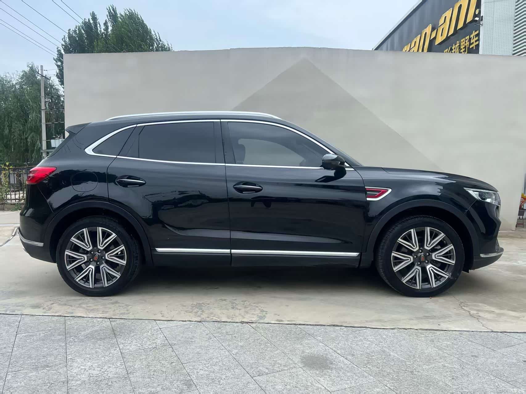 Hongqi HS5, 2021 3
