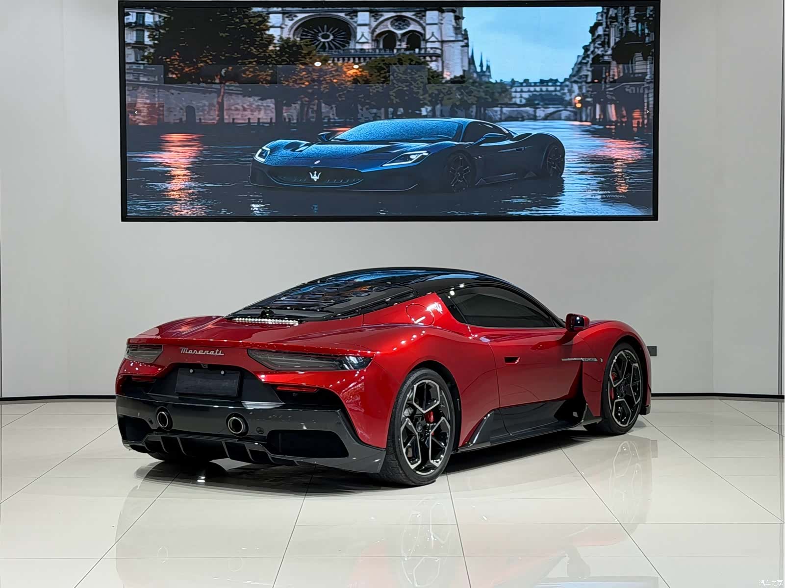 Maserati MC20, 2022 все фото