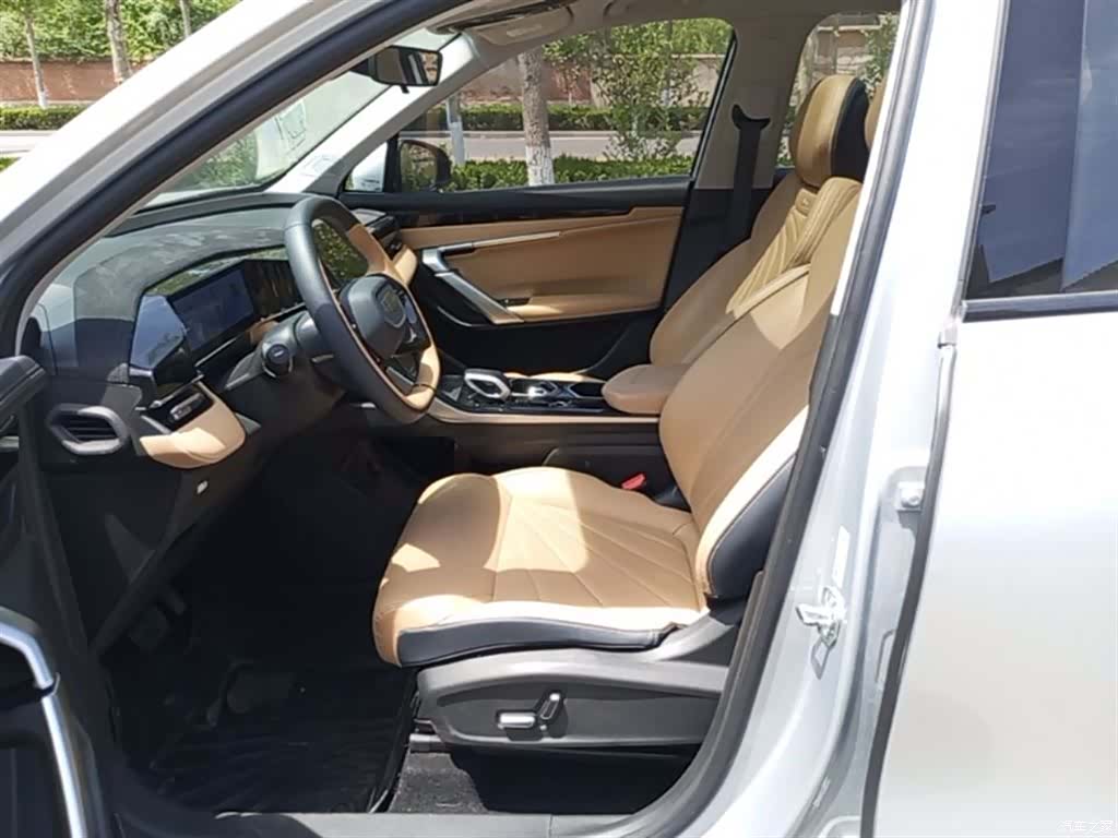 Geely Boyue, 2023 15