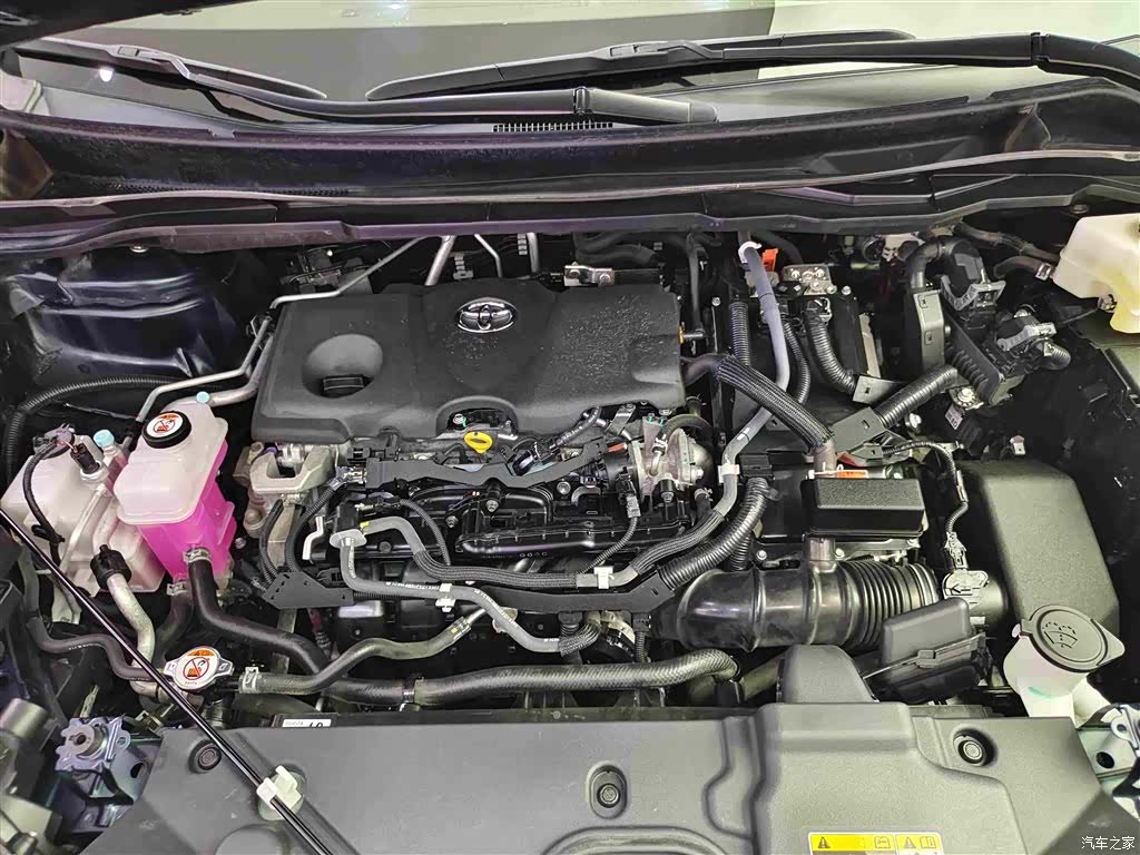 Toyota Granvia, 2023 16