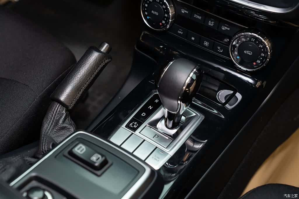 Mercedes-Benz G-Class, 2017 15