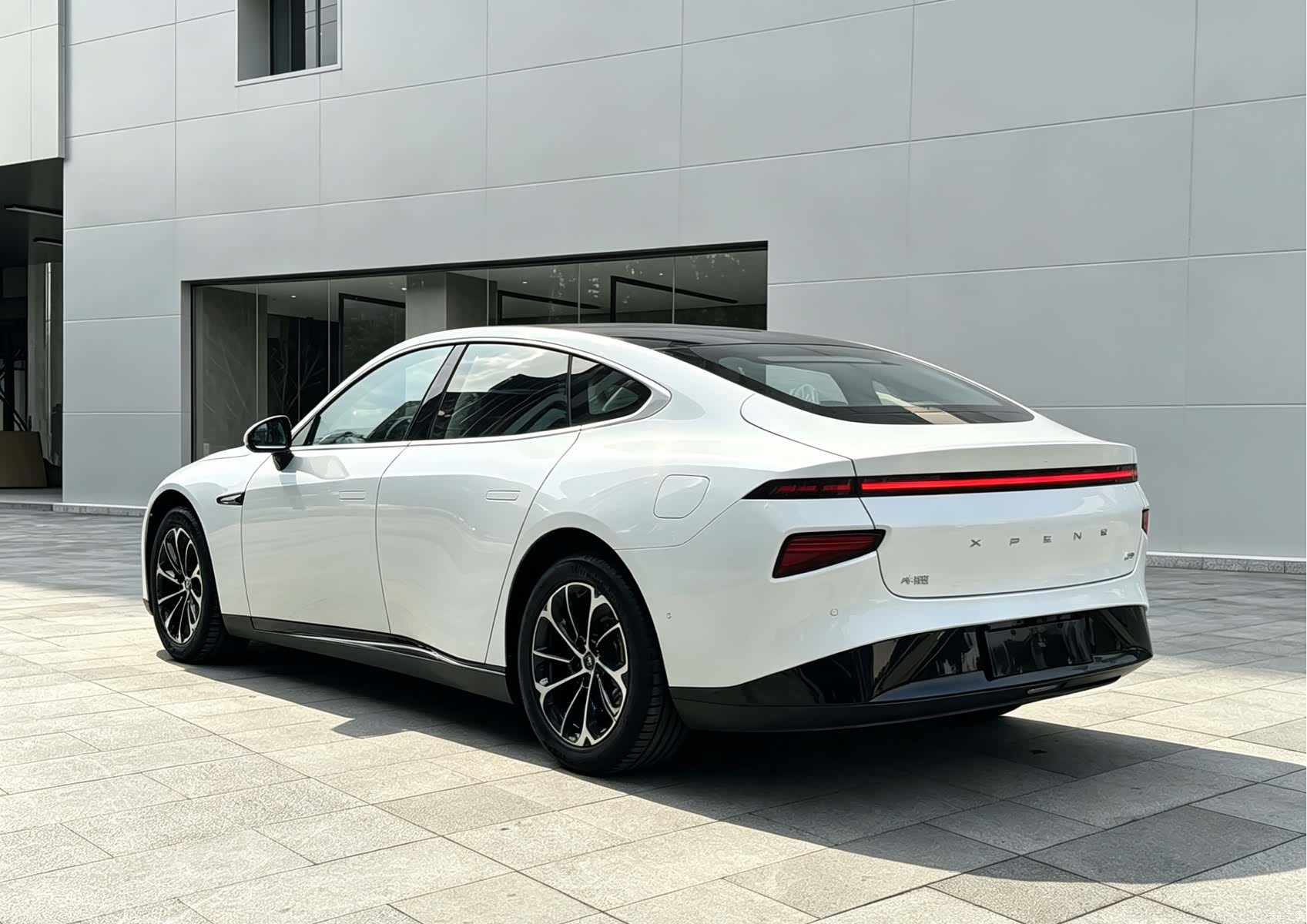 Xpeng P7, 2021 12