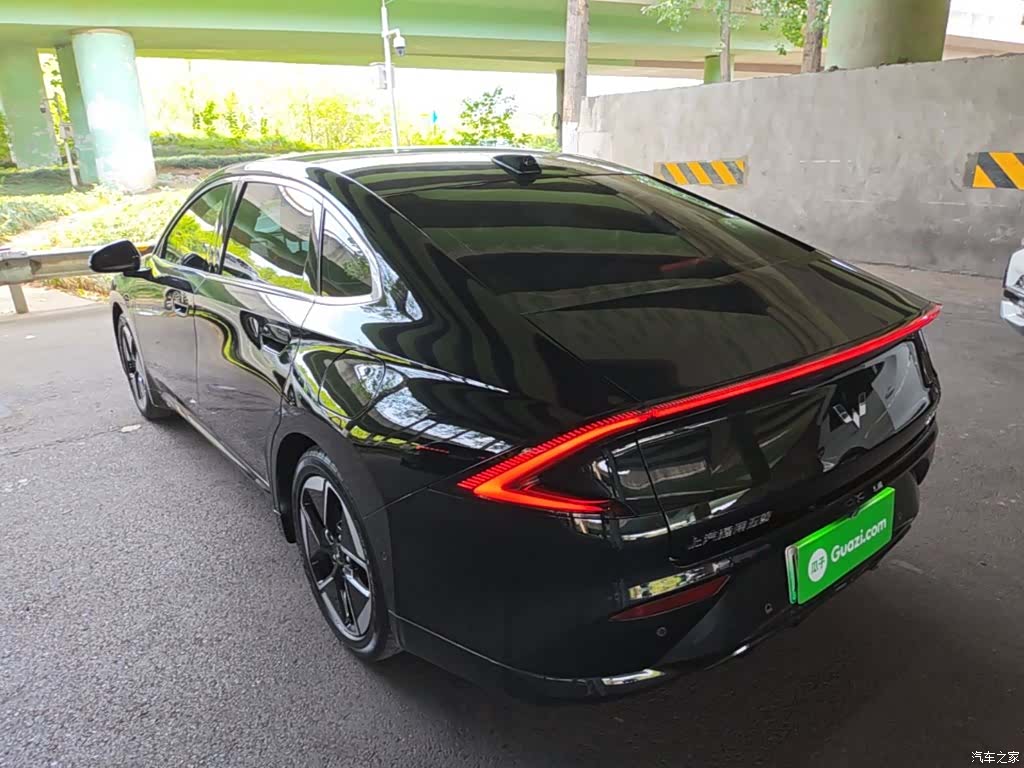 Wuling Starlight, 2025 все фото