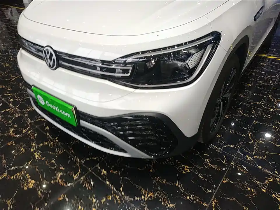 Volkswagen ID.6 CROZZ