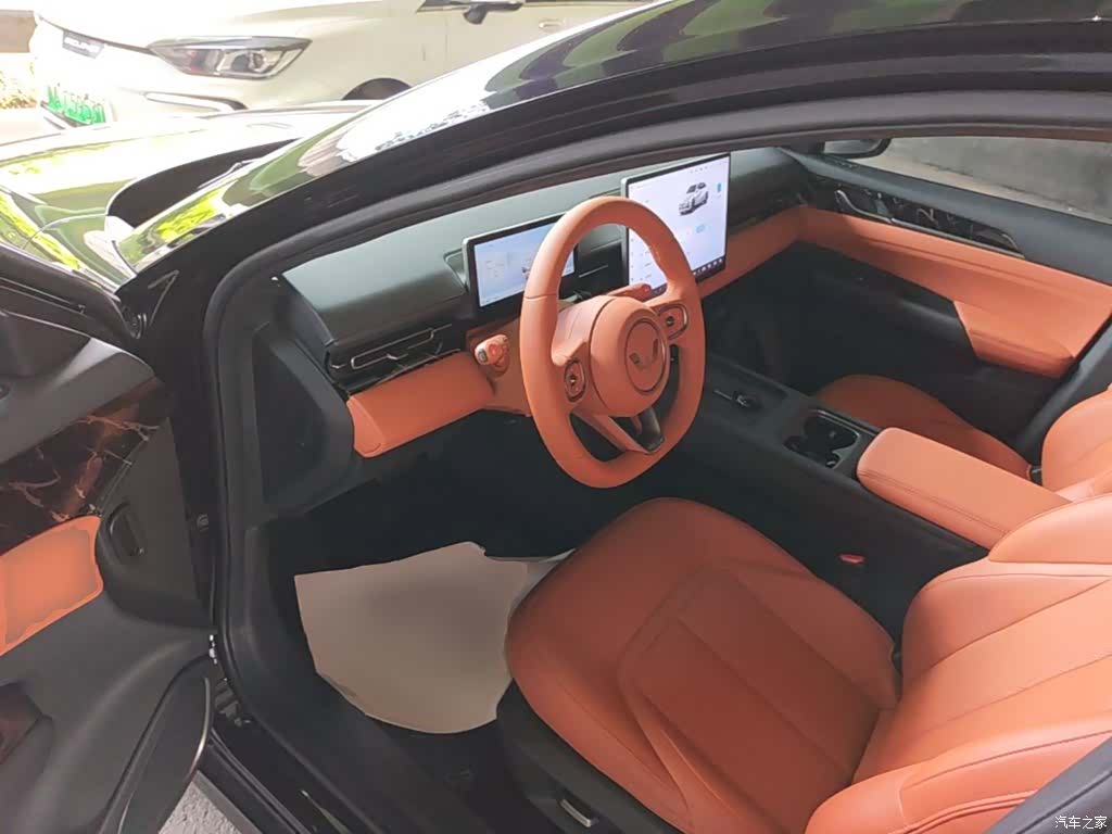 Wuling Starlight, 2025 16