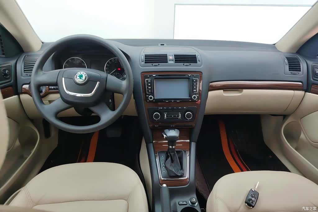 Skoda Octavia, 2013 12
