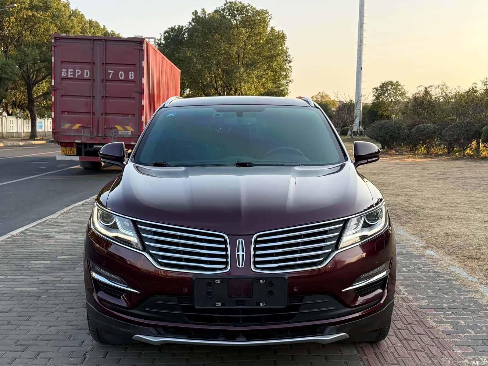 Lincoln MKC, 2017 2