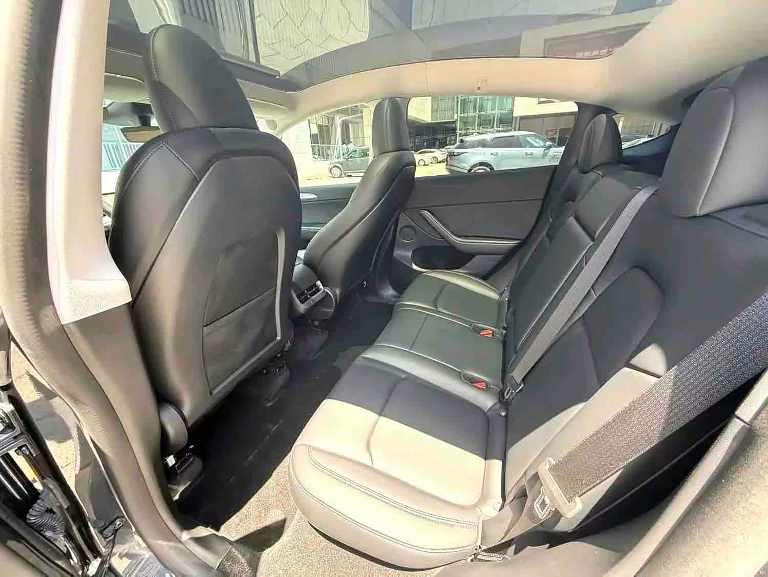 Tesla Model Y, 2024 6
