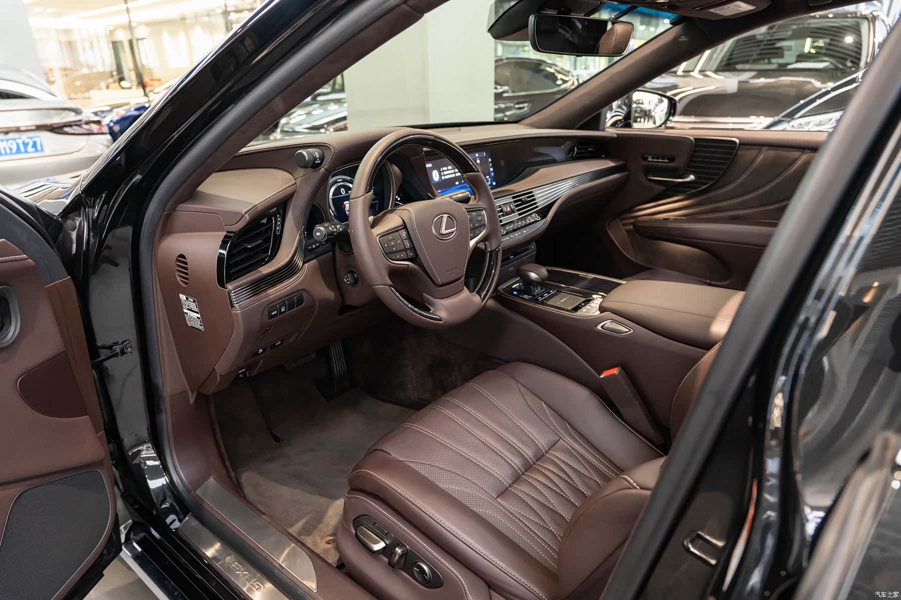 Lexus LS, 2020 9