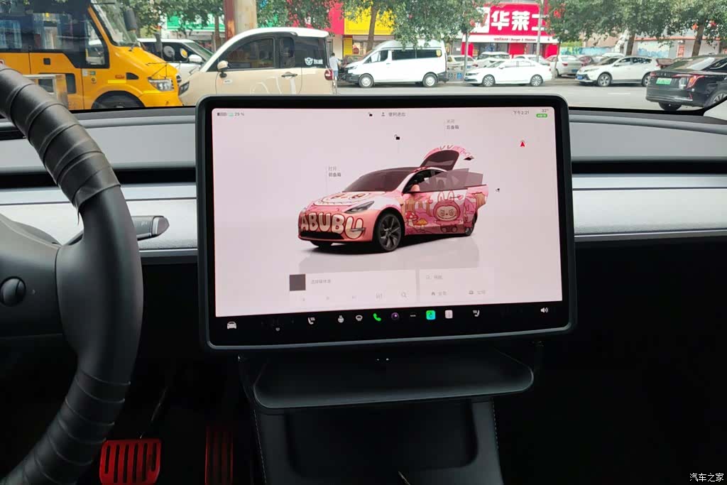 Tesla Model Y, 2025 13