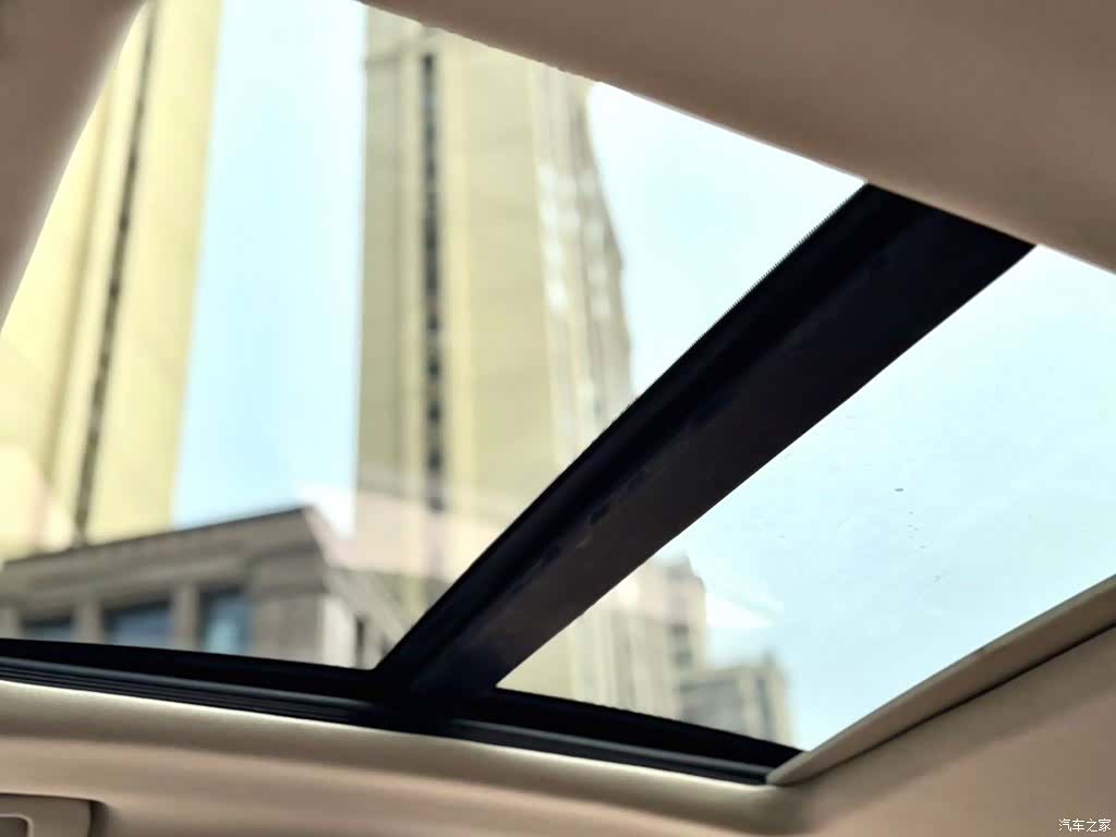 Cadillac XTS, 2013 6