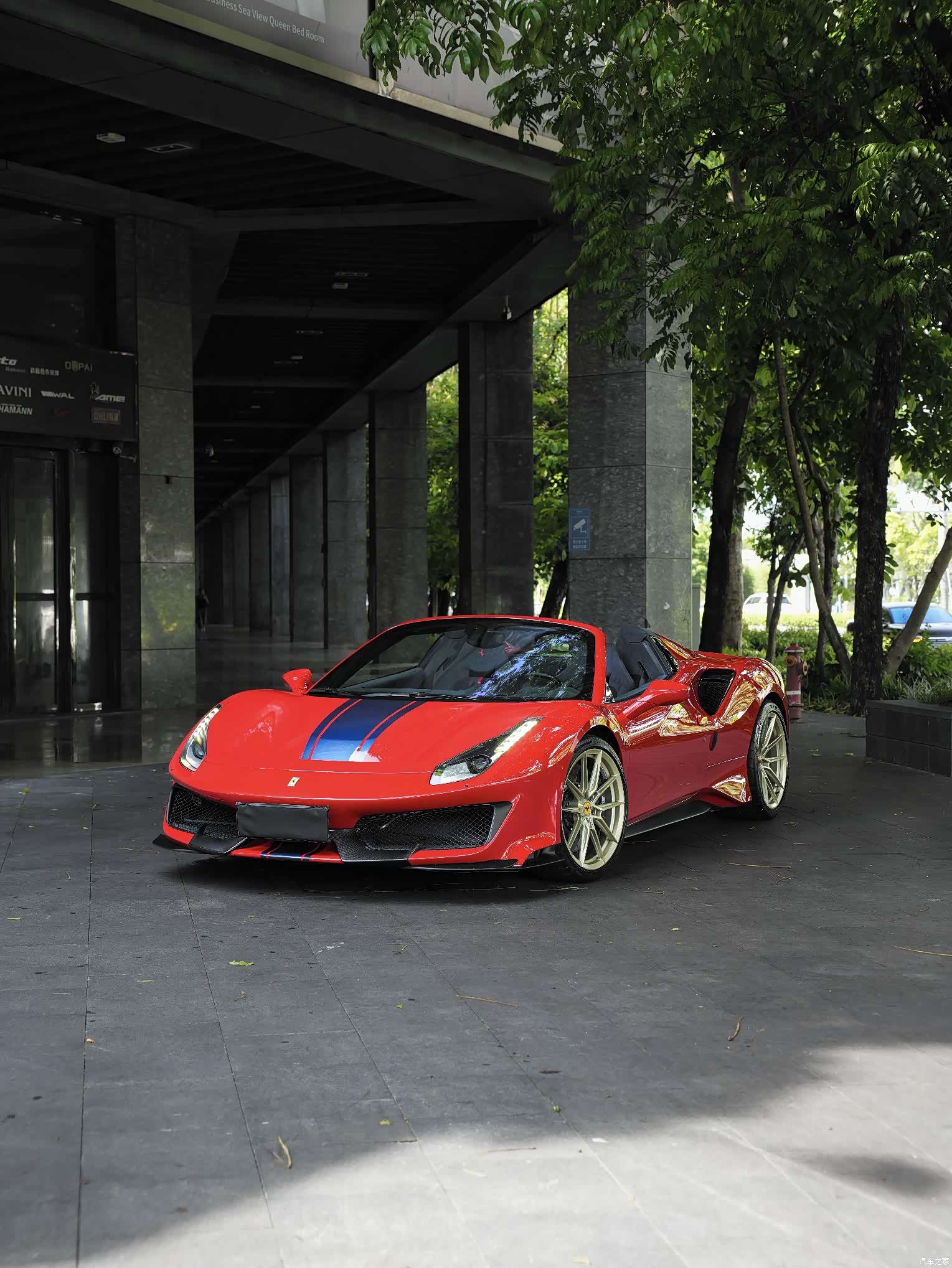 Ferrari 488, 2019 1