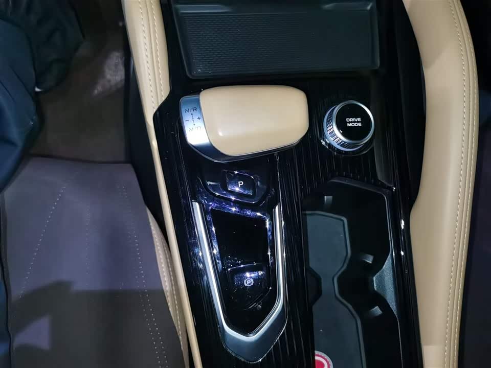 Geely Monjaro plug-in-hybrid