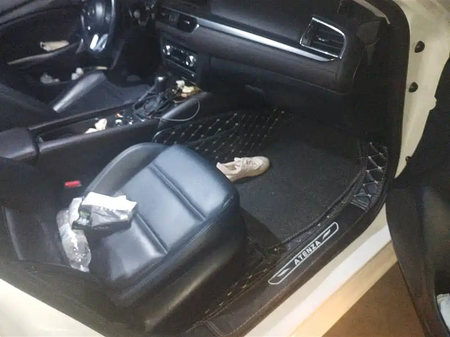 Mazda Atez