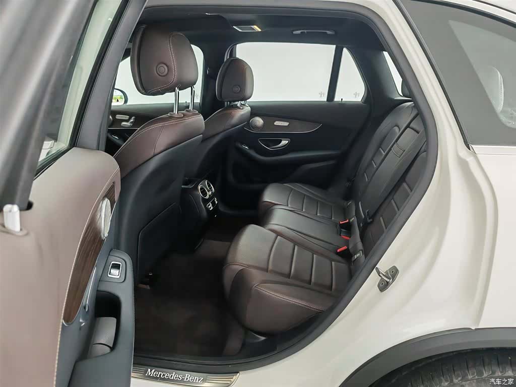 Mercedes-Benz GLC, 2023 15