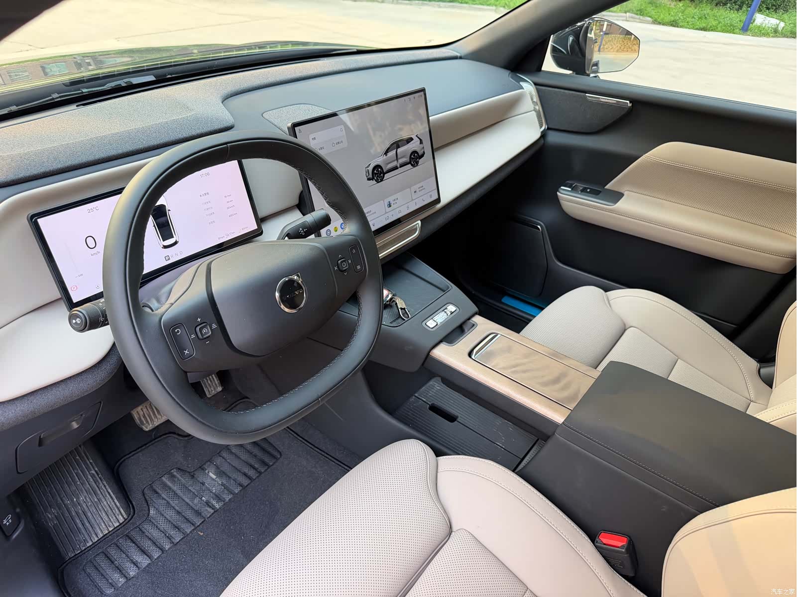 Volvo XC70, 2025 13