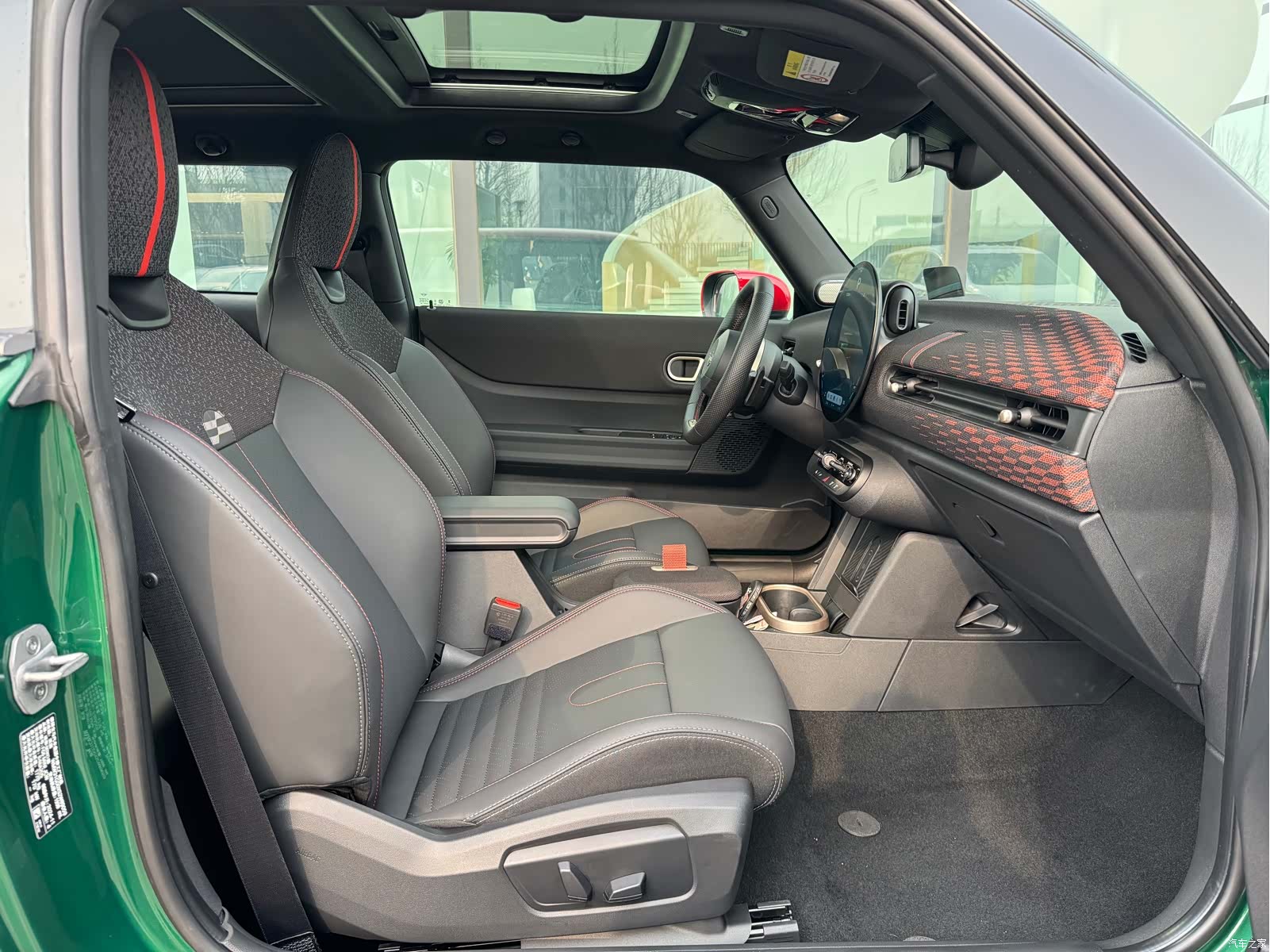 Mini Cooper, 2025 18