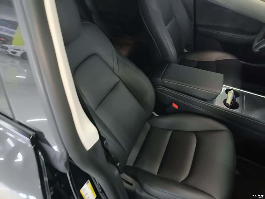 Tesla Model Y, 2021 25