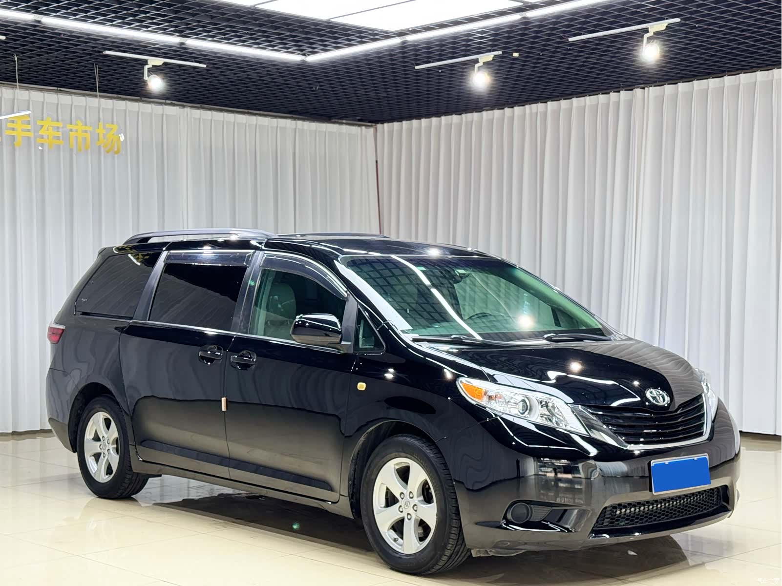 Toyota Sienna, 2015 3
