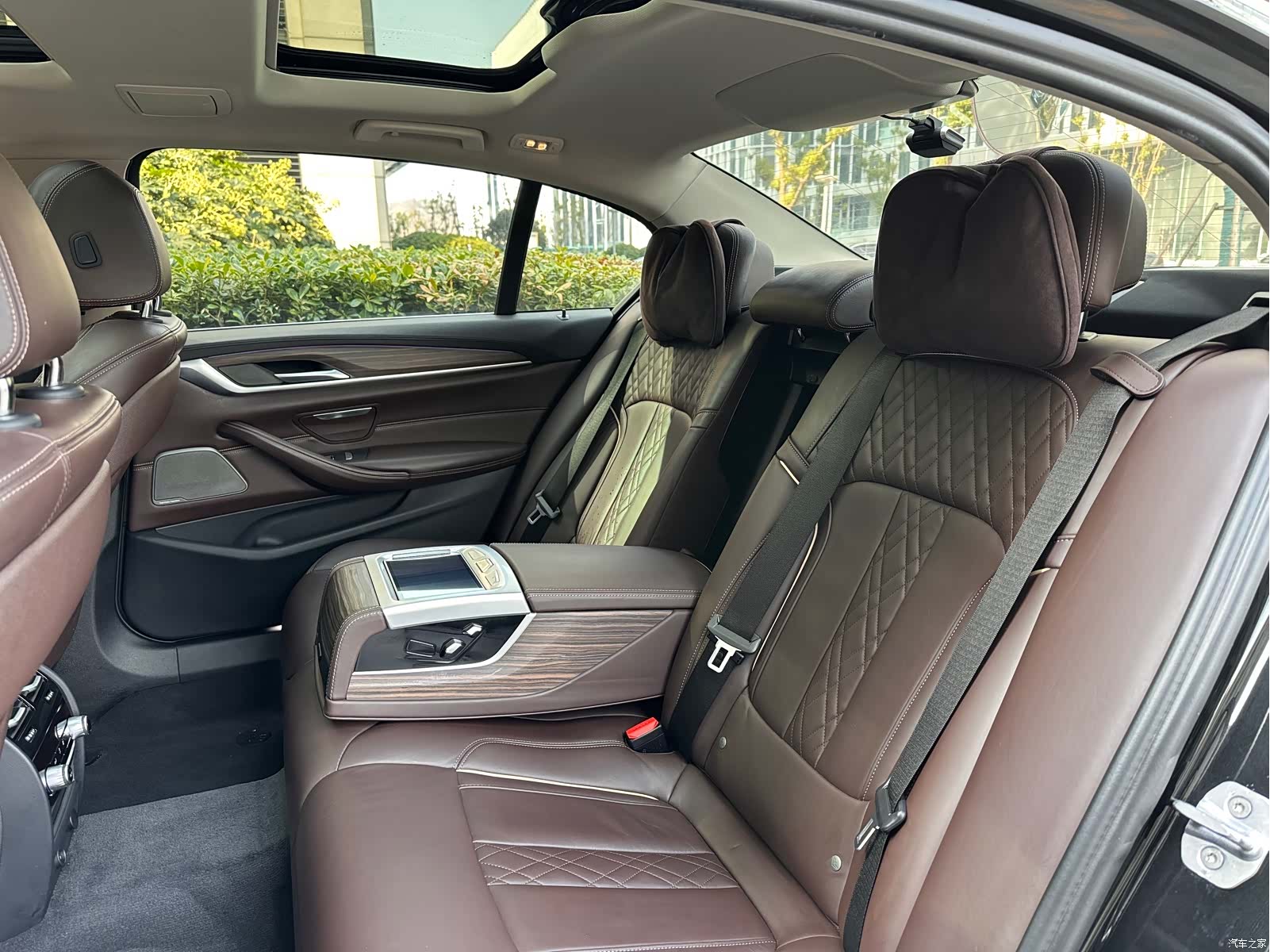 BMW 5 Series, 2018 35