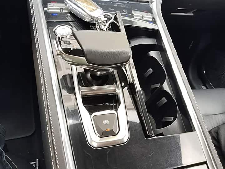 Changan CS85 COUPE 2019 1.5T DCT dong ban China VI