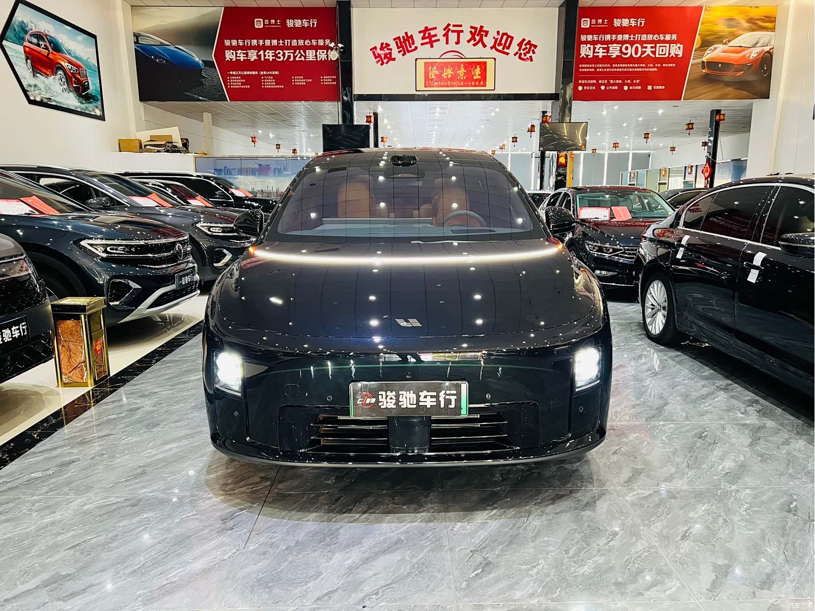Li Auto i8, 2025 2