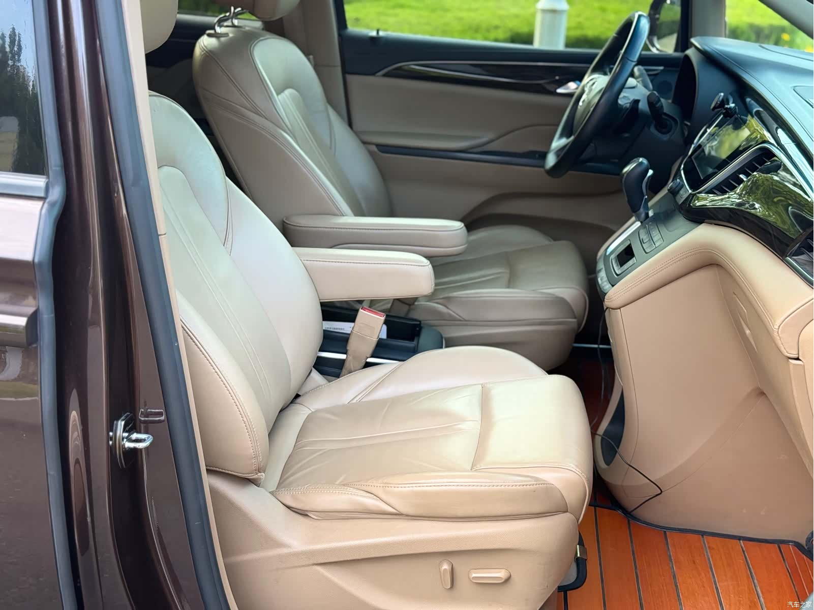 Buick GL8, 2019 15