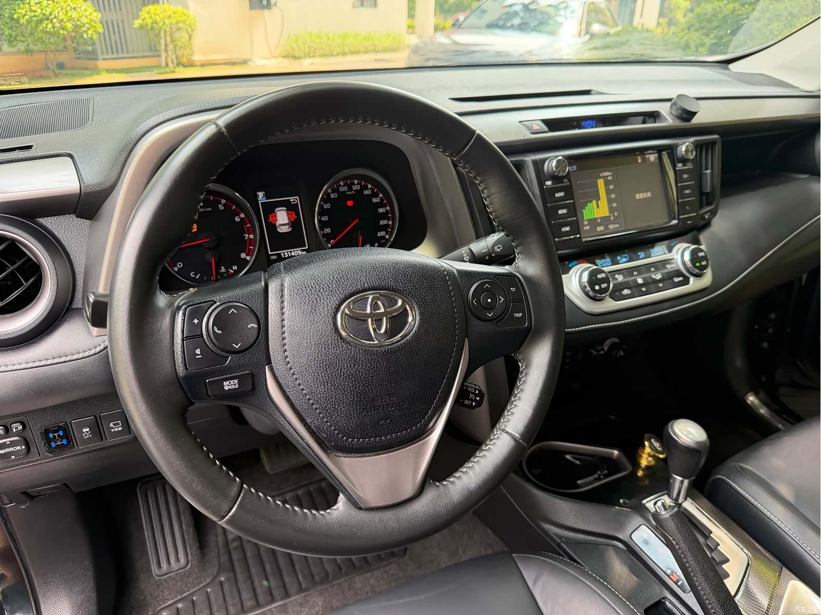 Toyota RAV4, 2017 13