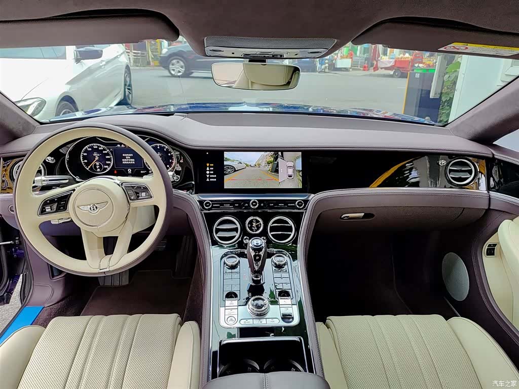 Bentley Continental GT, 2024 9