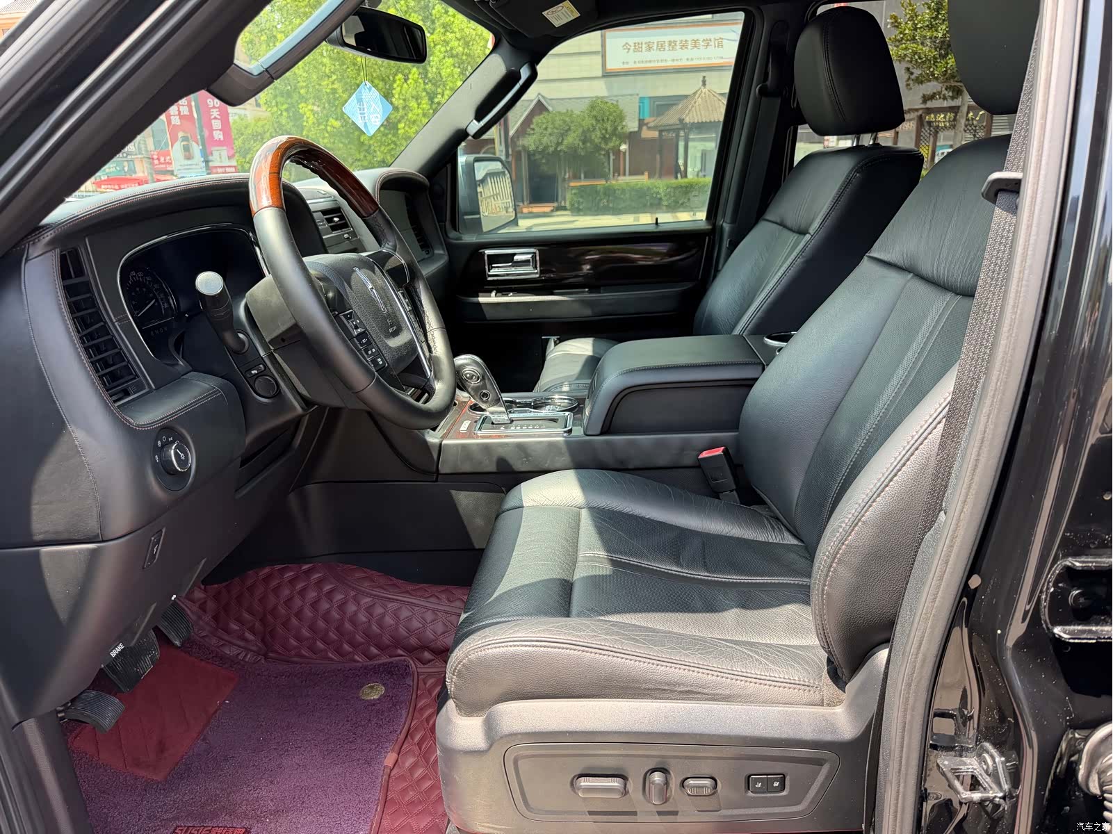 Lincoln Navigator, 2016 8