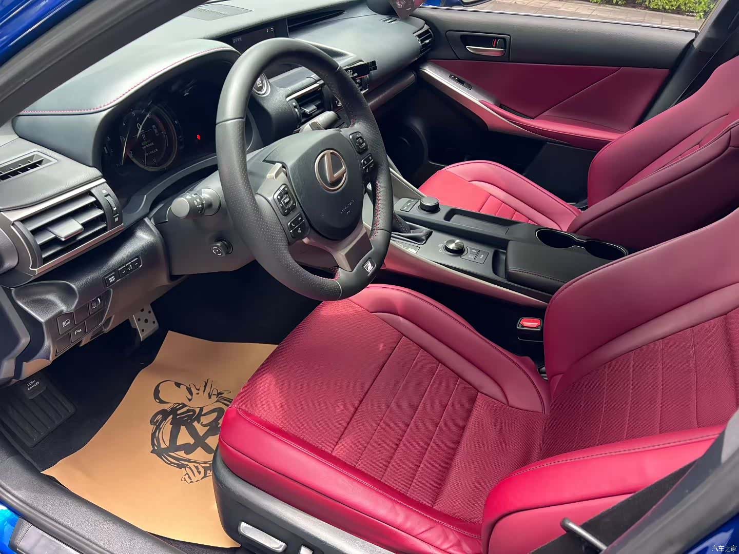 Lexus IS, 2019 4