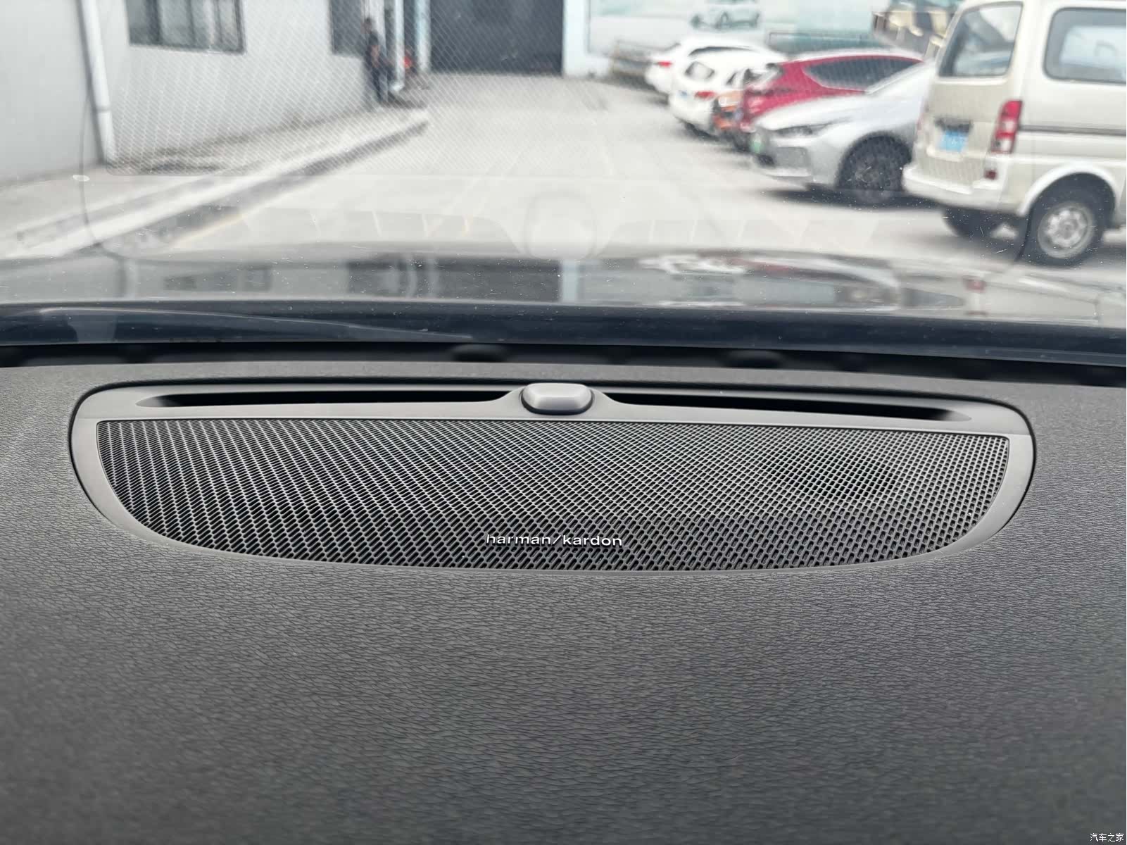 Volvo S90, 2019 13