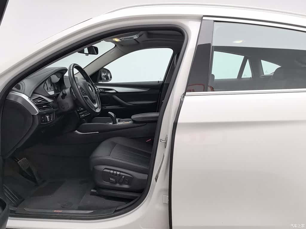 BMW X6, 2017 10