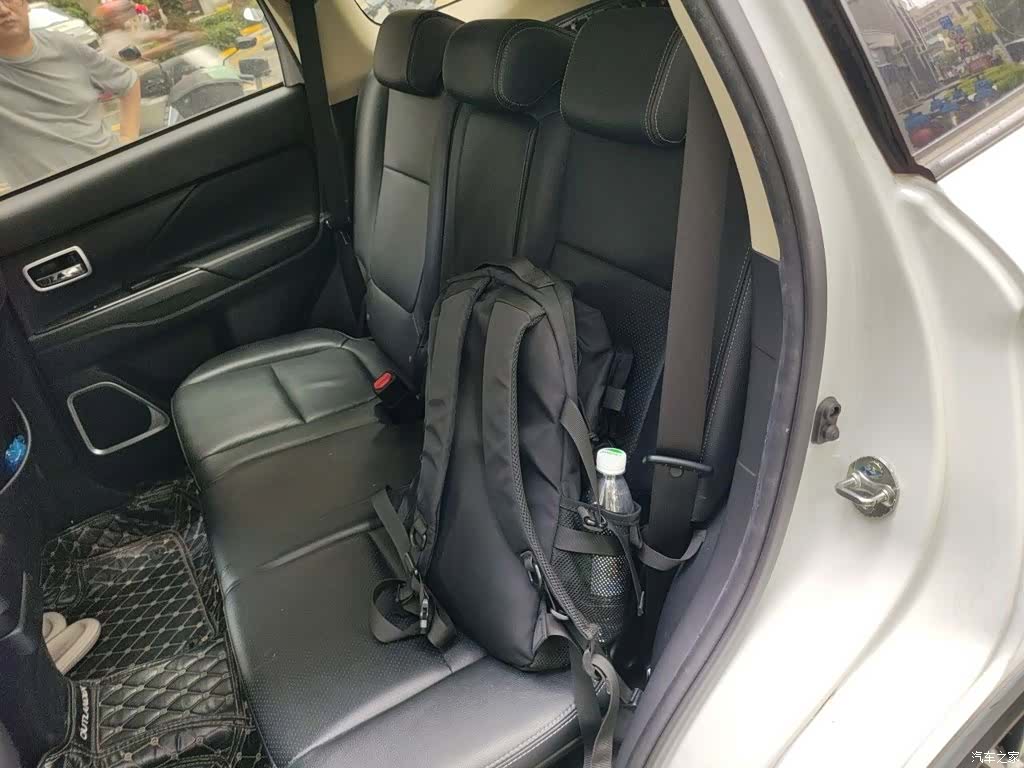 Mitsubishi Outlander, 2018 15