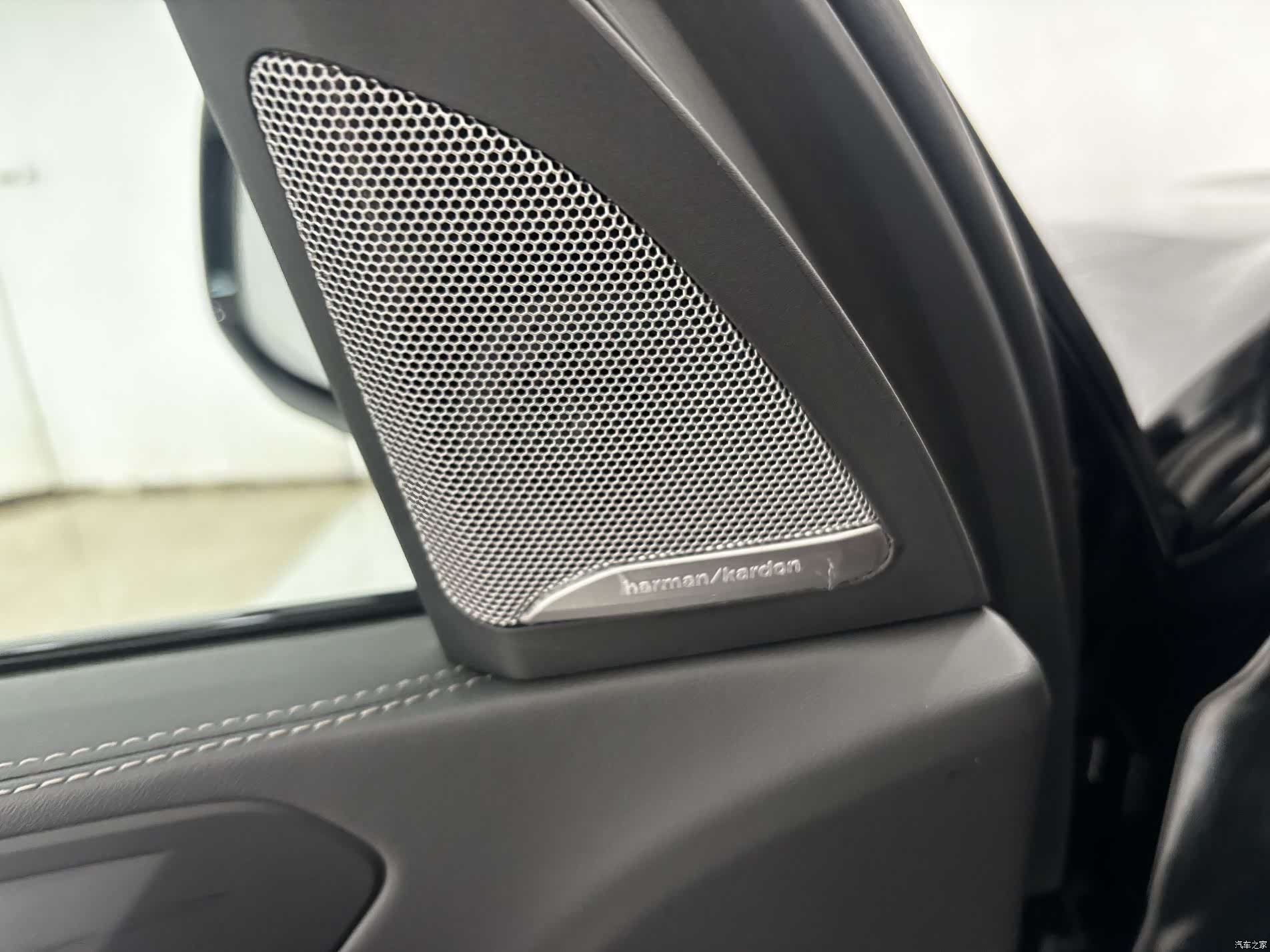 BMW X5, 2025 12