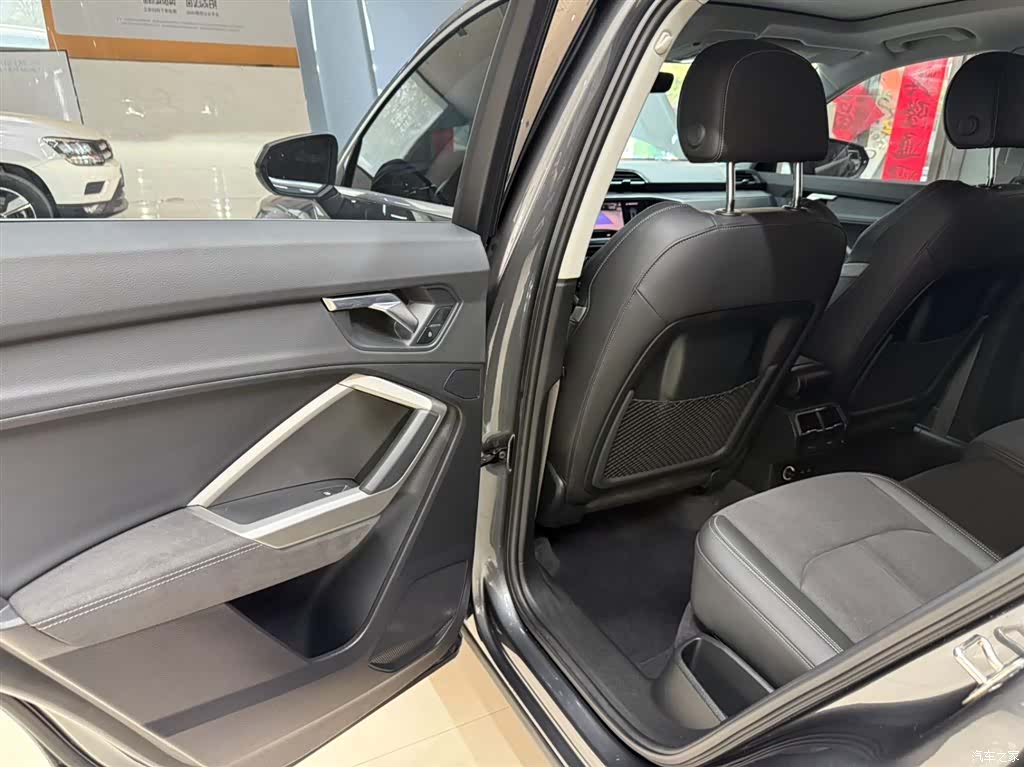 Audi Q3, 2023 17