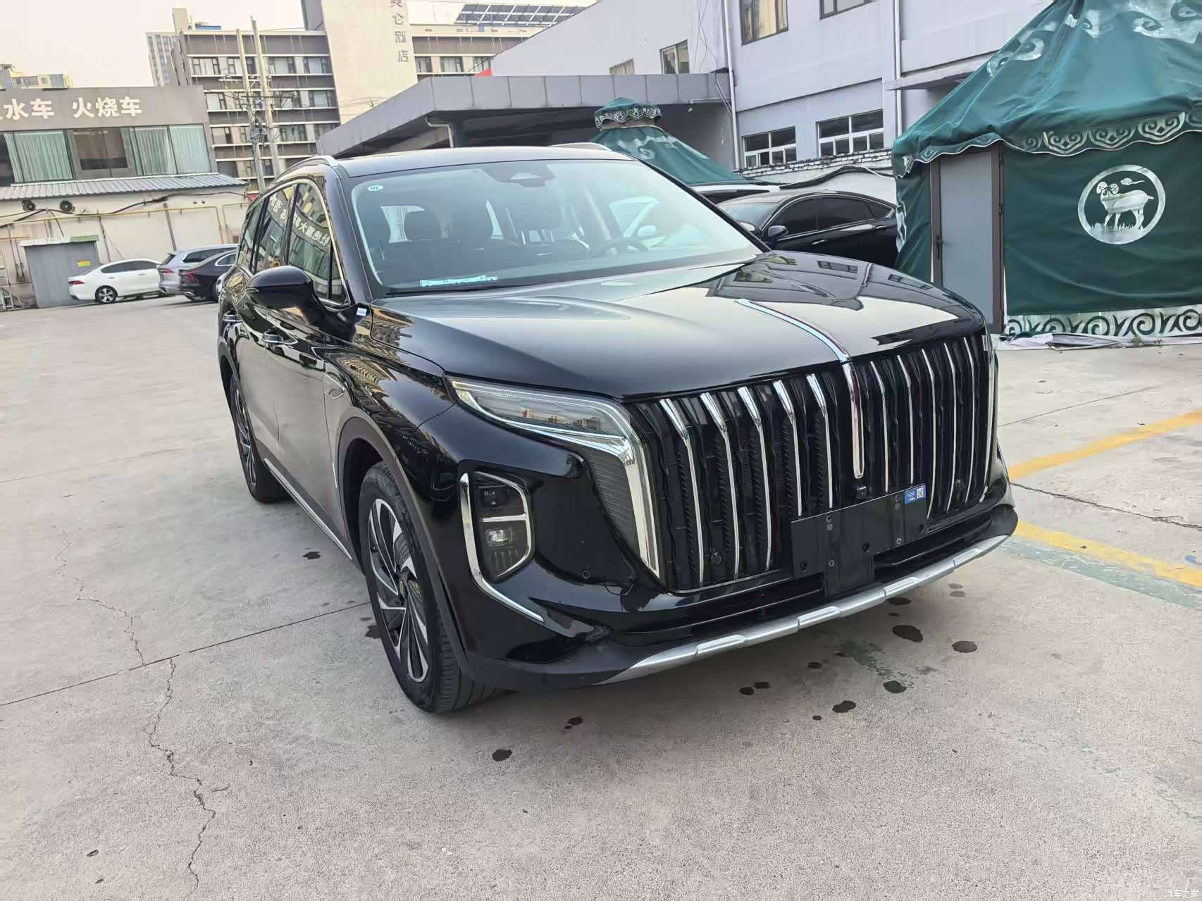 Hongqi HS7, 2024 3