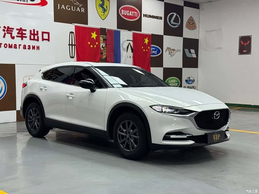 Mazda CX-4, 2023 3